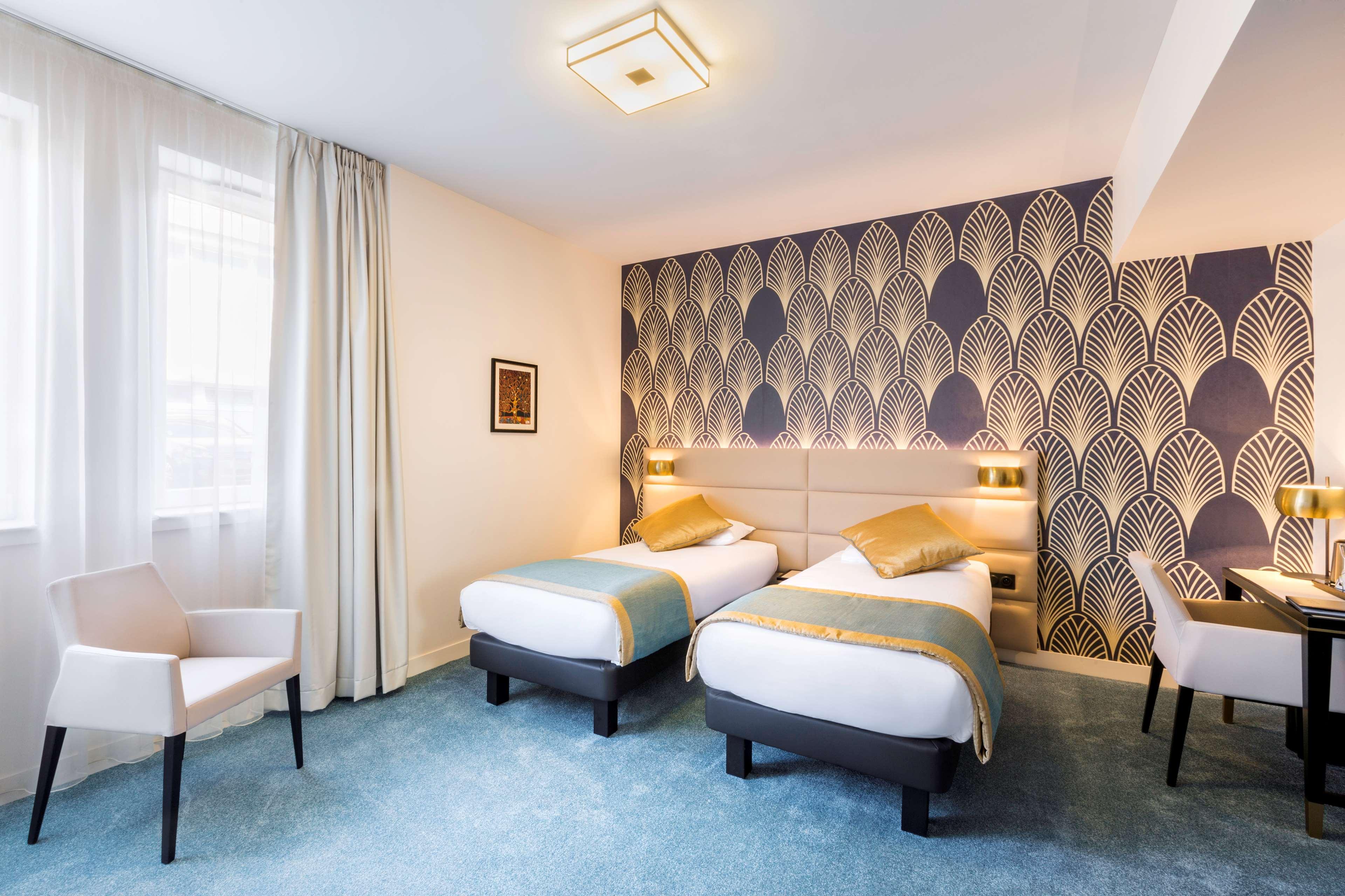 Hotel Western Journel Paris Sud 3*