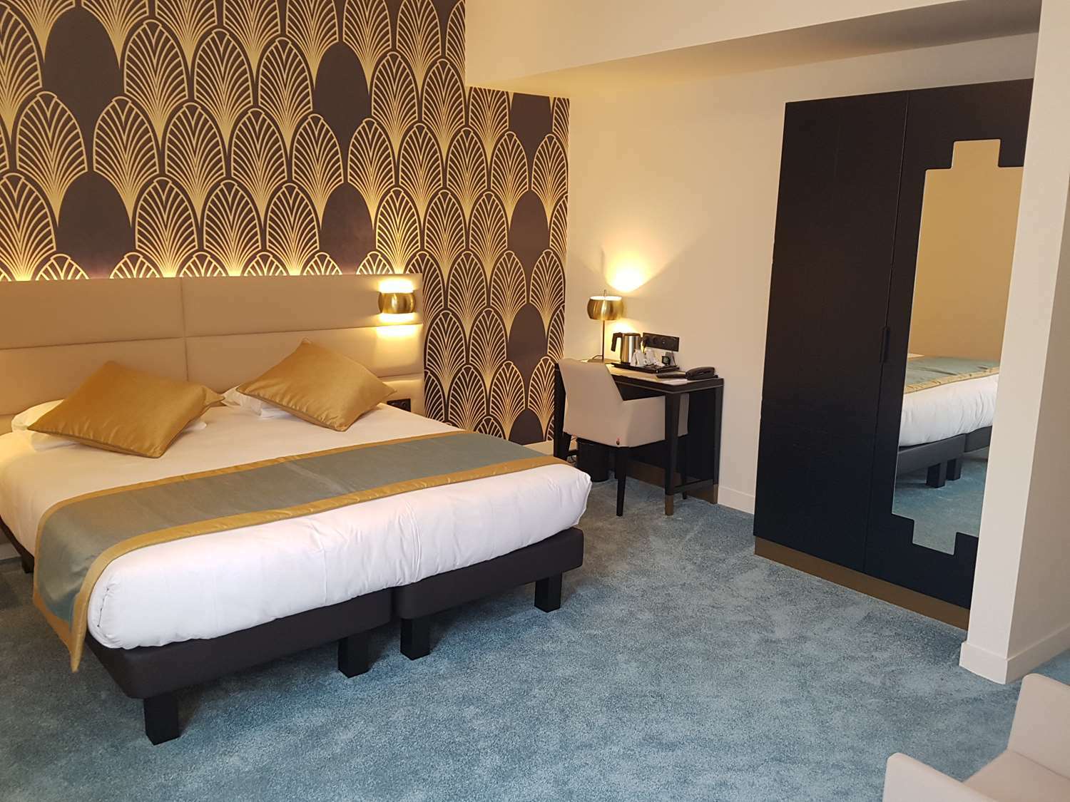 Western Journel Paris Sud Hotel